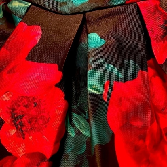 𝅺XTRAORDINARY Girl’s Floral Print Dress Size 10 - Picture 4 of 10